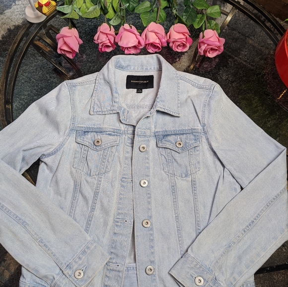 Banana Republic denim jacket - Picture 2 of 8